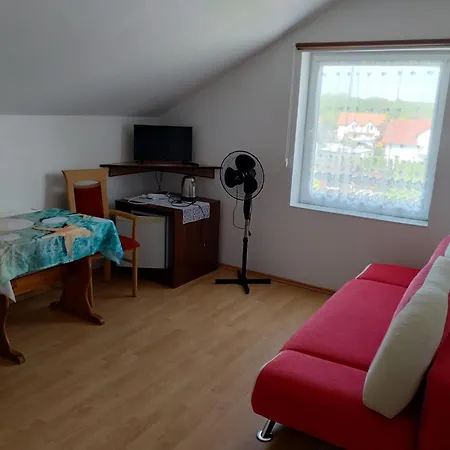Idylla 山林小屋 Chłopy